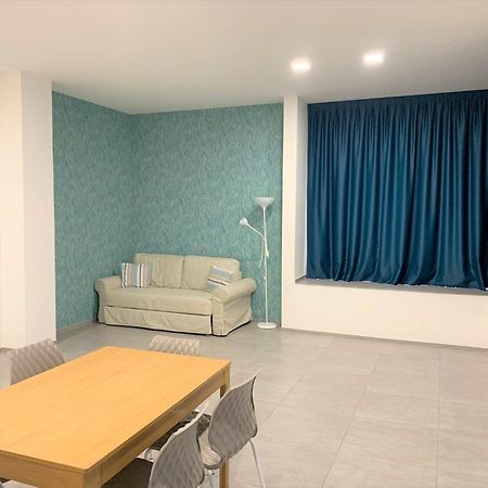Rivabella Suite Apartments Римини Екстериор снимка