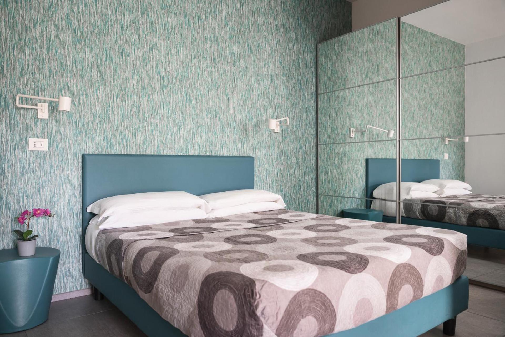 Rivabella Suite Apartments Римини Екстериор снимка