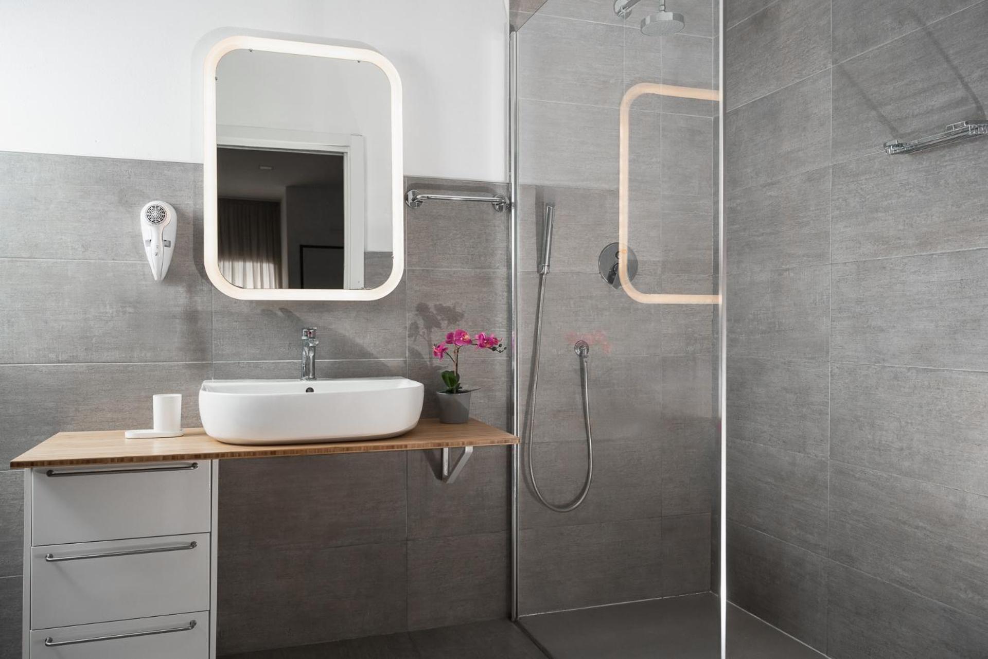 Rivabella Suite Apartments Римини Екстериор снимка