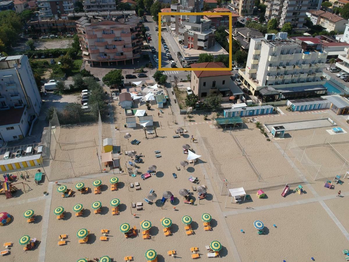 Rivabella Suite Apartments Римини Екстериор снимка