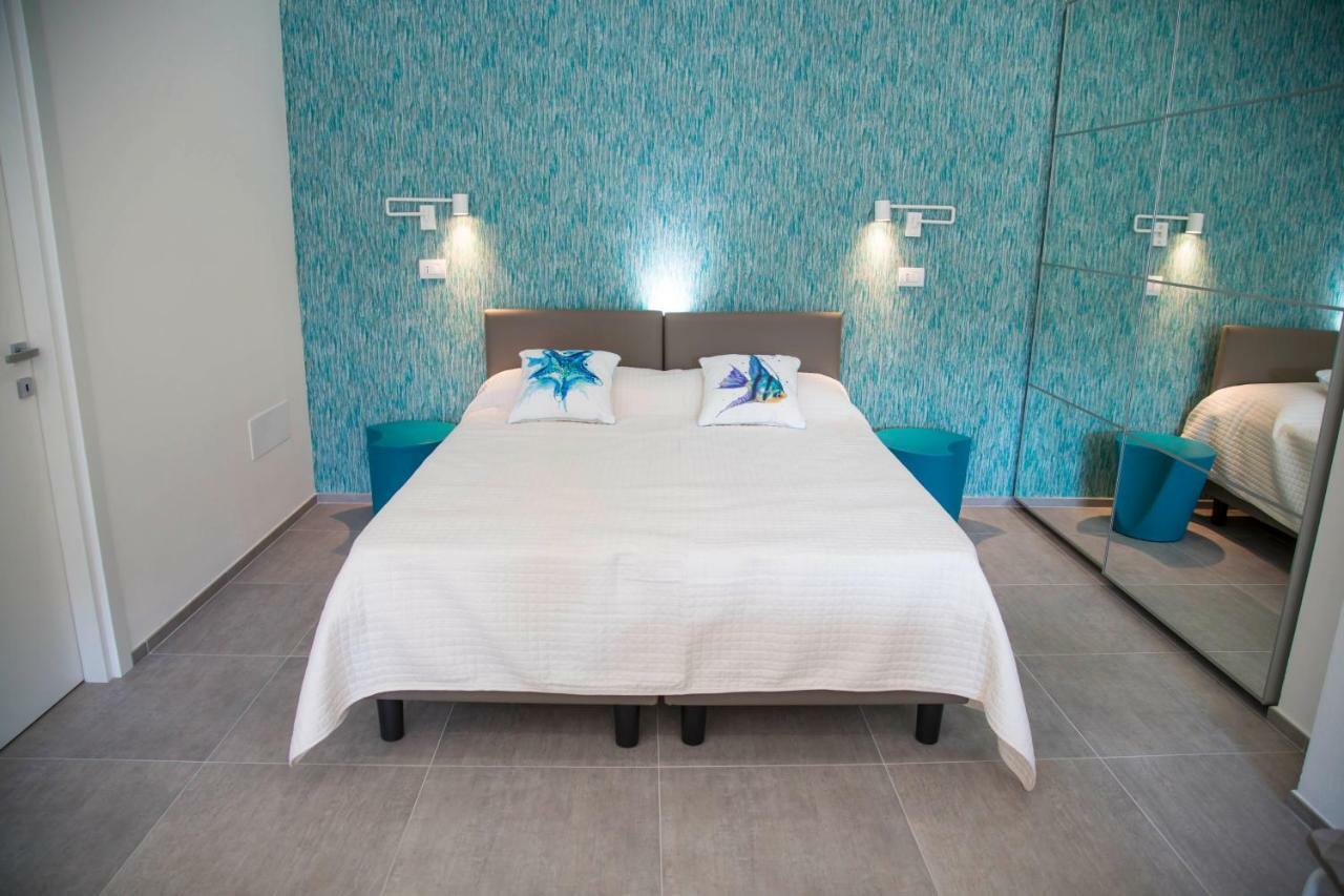 Rivabella Suite Apartments Римини Екстериор снимка