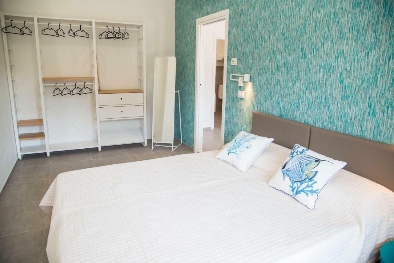 Rivabella Suite Apartments Римини Екстериор снимка