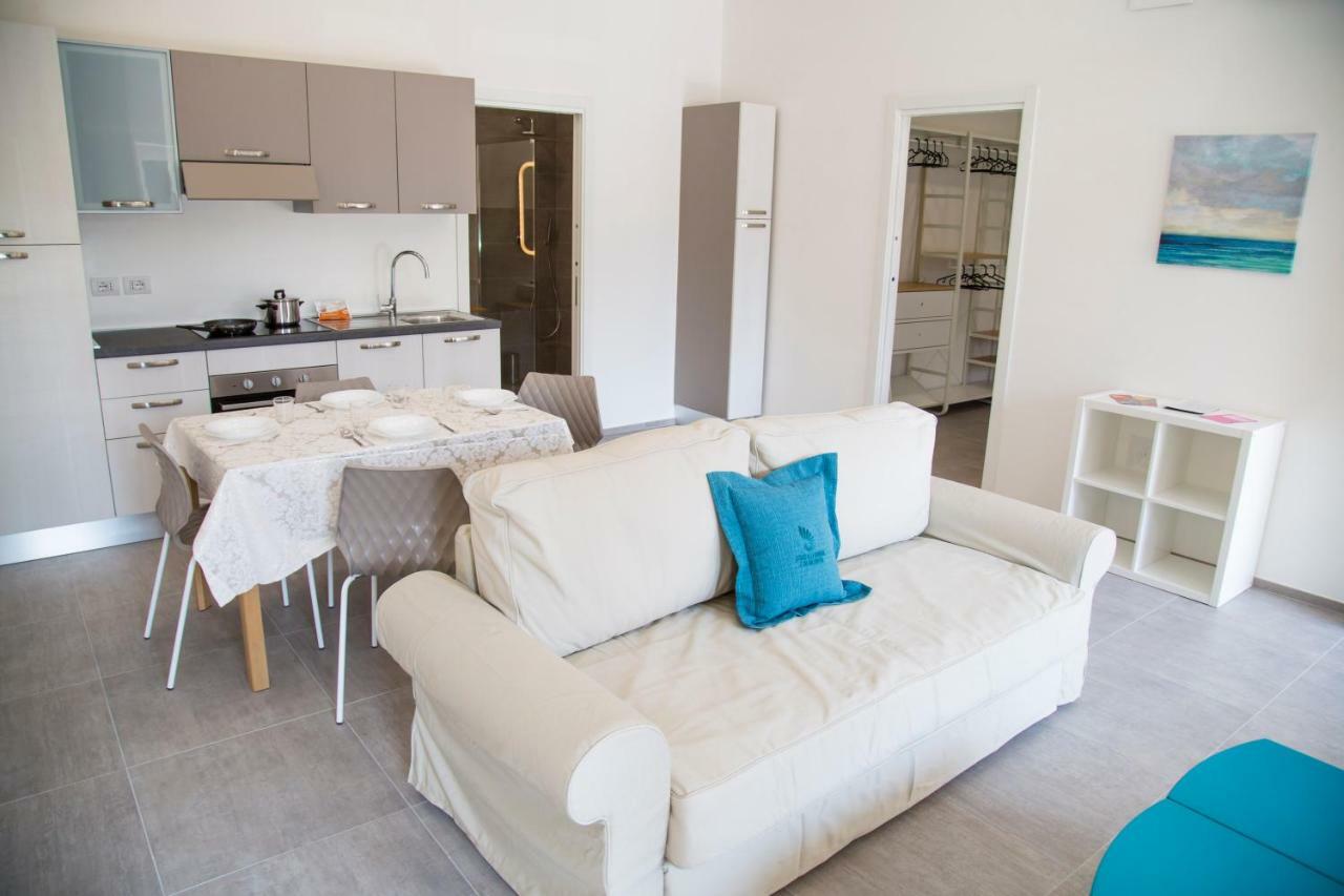 Rivabella Suite Apartments Римини Екстериор снимка