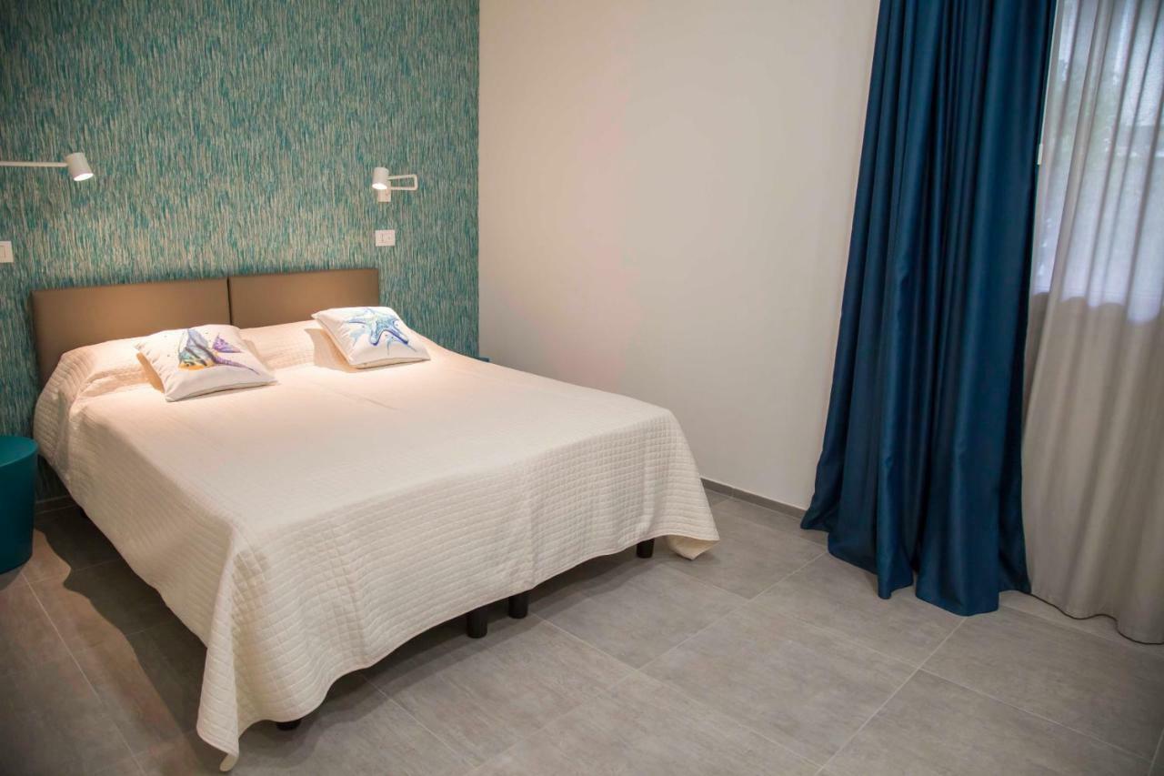 Rivabella Suite Apartments Римини Екстериор снимка